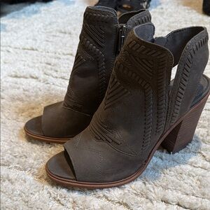 New Vince Camuto peep toe ankle boots